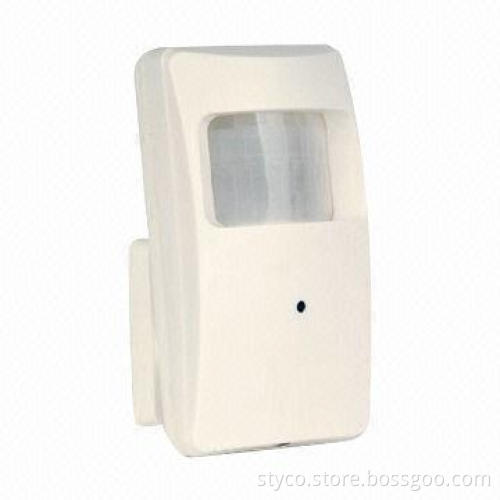 Real PIR Detector Hidden Camera with Alarm Output, 3.7mm Pinhole Lens and 600TVL Resolution